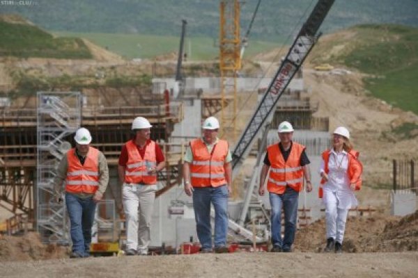 Şova: Desfiinţăm contractul cu Bechtel. Nu mai avem bani